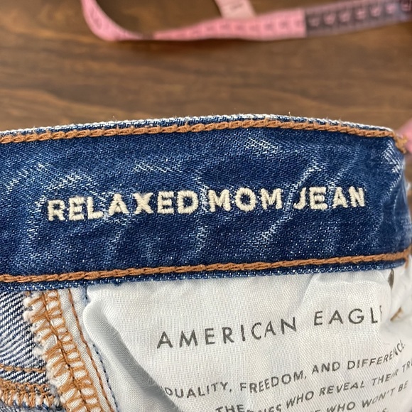 NWOT American Eagle Relaxed Mom jeans - Picture 10 of 11